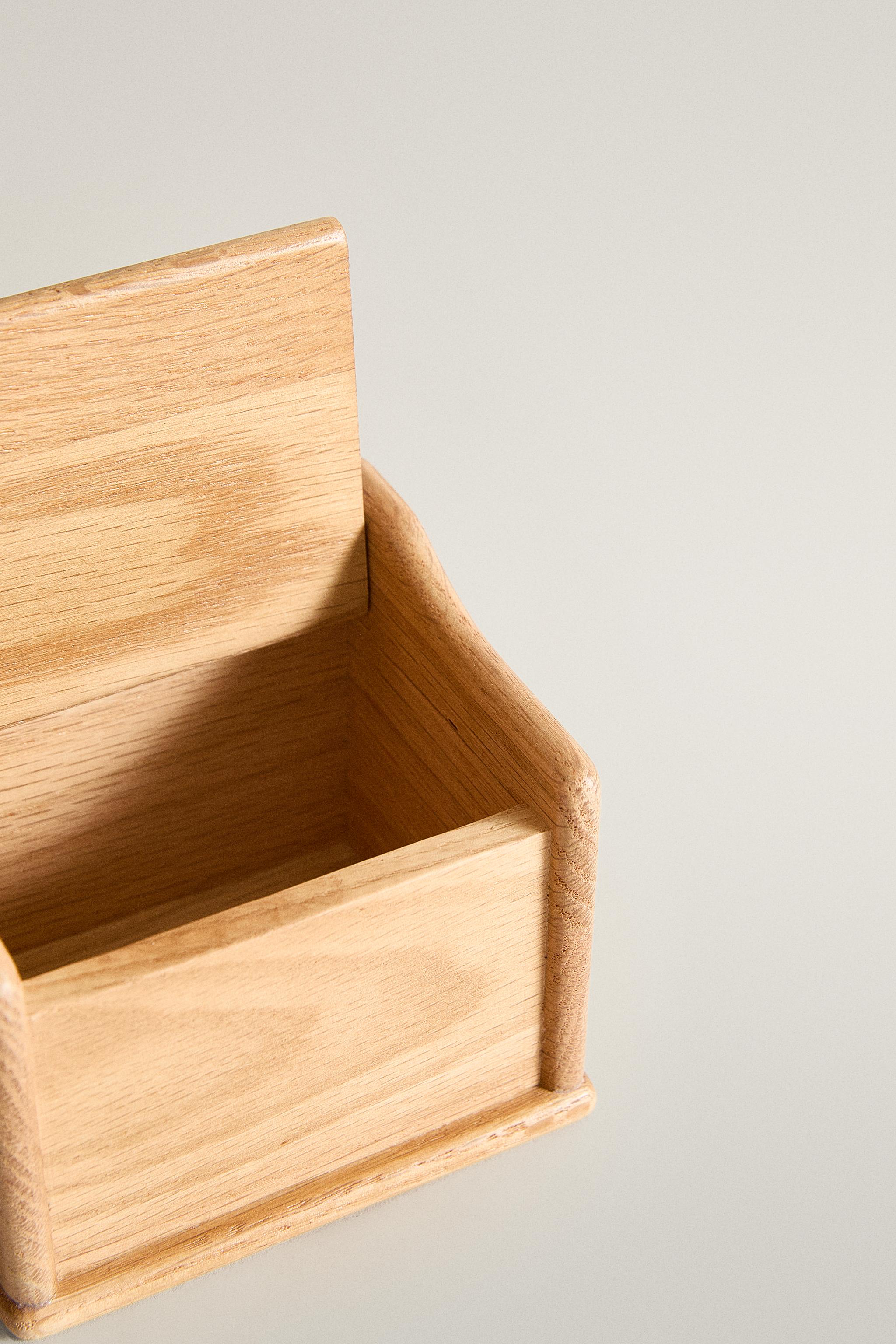 SALIÈRE AVEC COUVERCLE EN CHÊNE